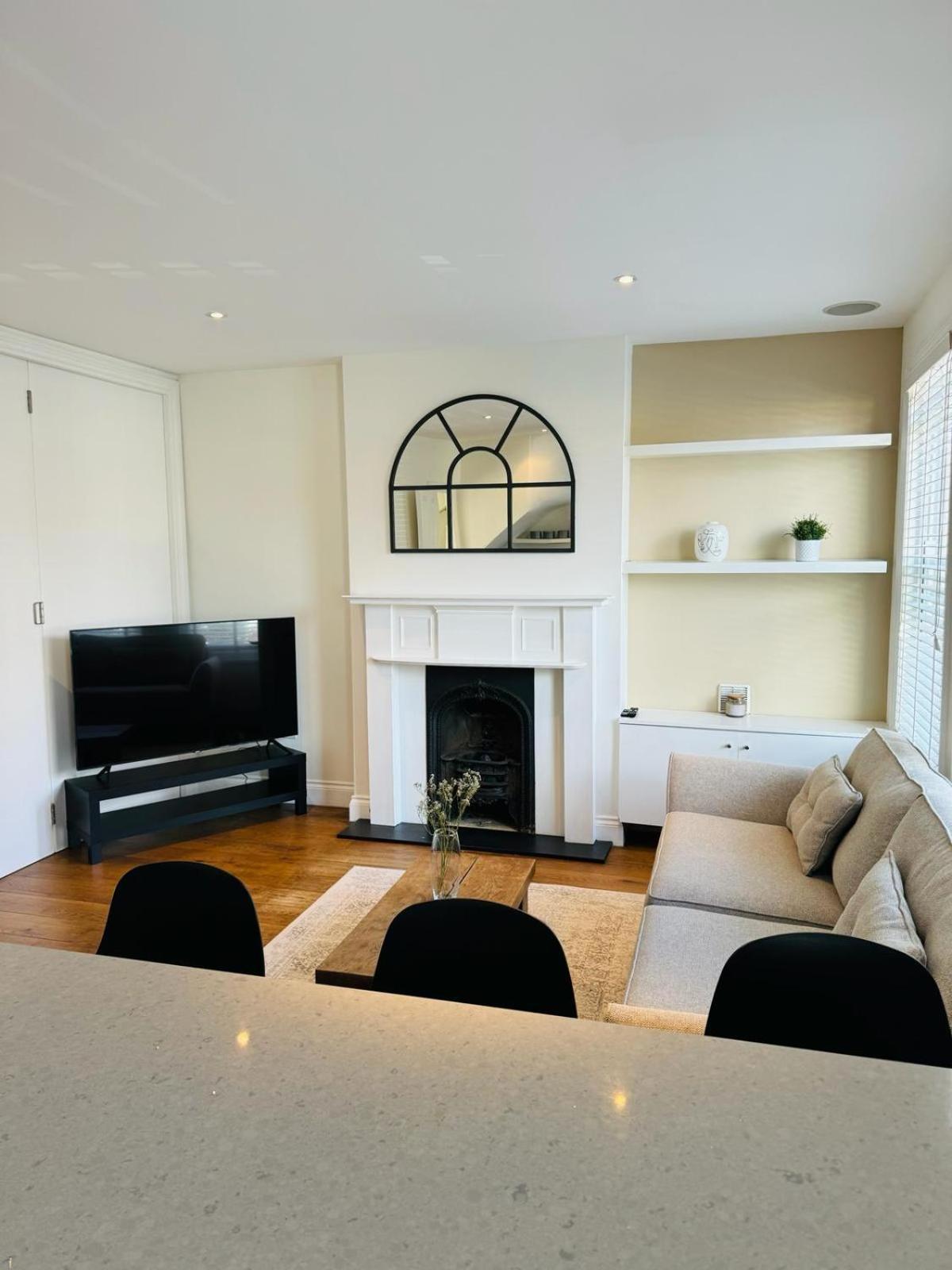 런던 Stunning Flat In Chiswick 아파트 외부 사진