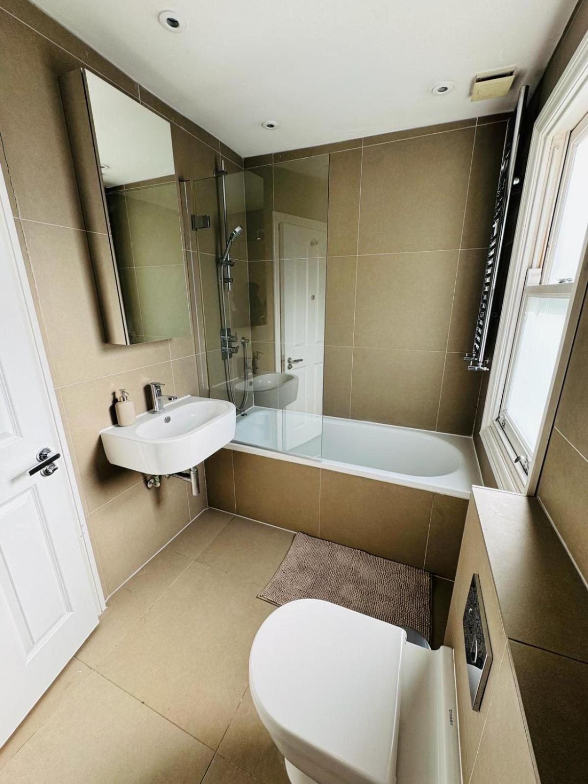 런던 Stunning Flat In Chiswick 아파트 외부 사진