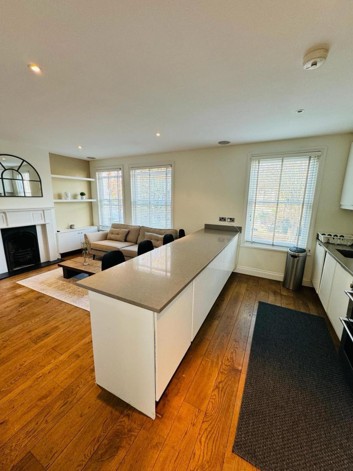 런던 Stunning Flat In Chiswick 아파트 외부 사진